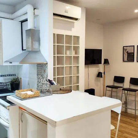 Holiday, Business Trips In Pujos Apartment